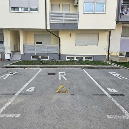 Stan Na Dan Mici Apartman Brčko Kültér fotó