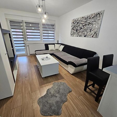 Stan Na Dan Mici Apartman Brčko Kültér fotó