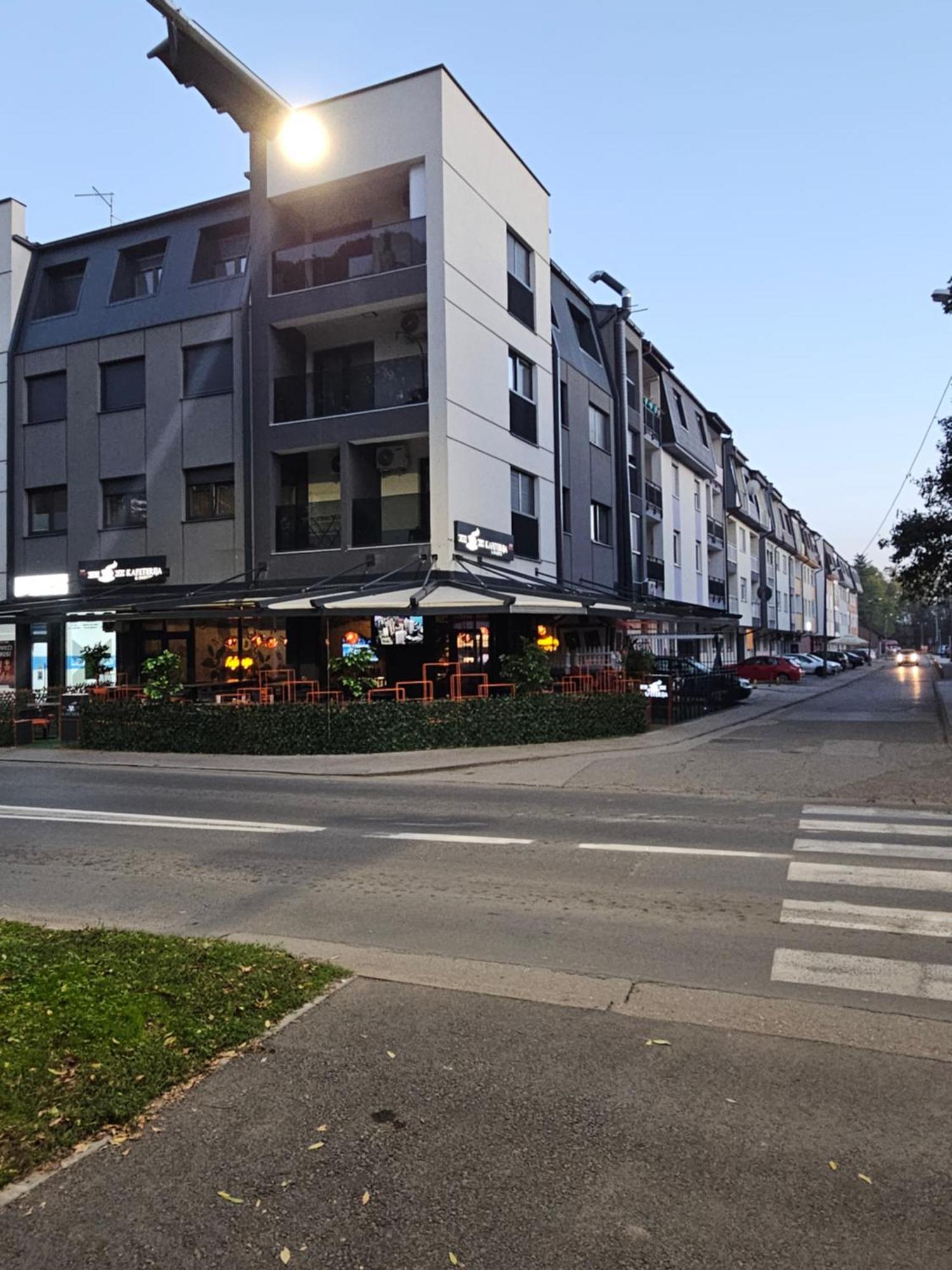 Stan Na Dan Mici Apartman Brčko Kültér fotó